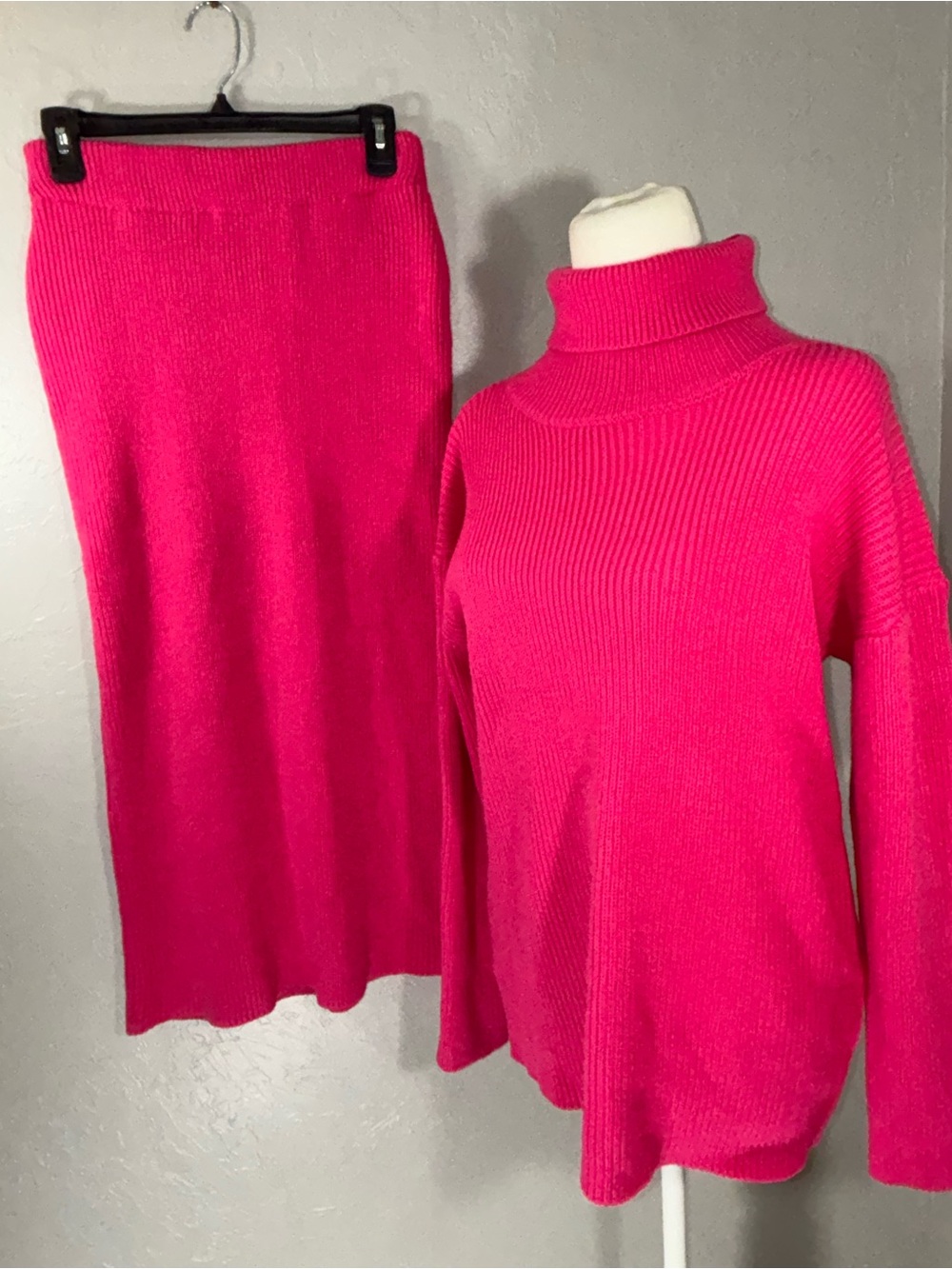 Hot Pink Ribbed Knit Midi Skirt